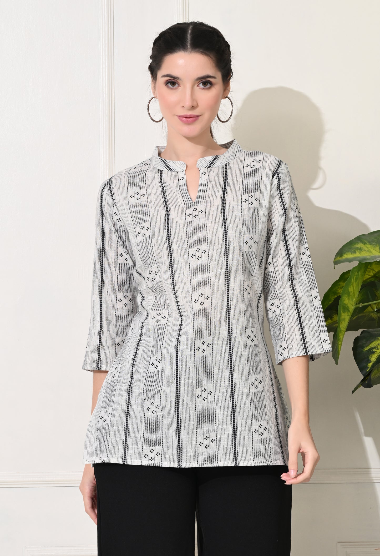 Women Printed Straight Short Kurti