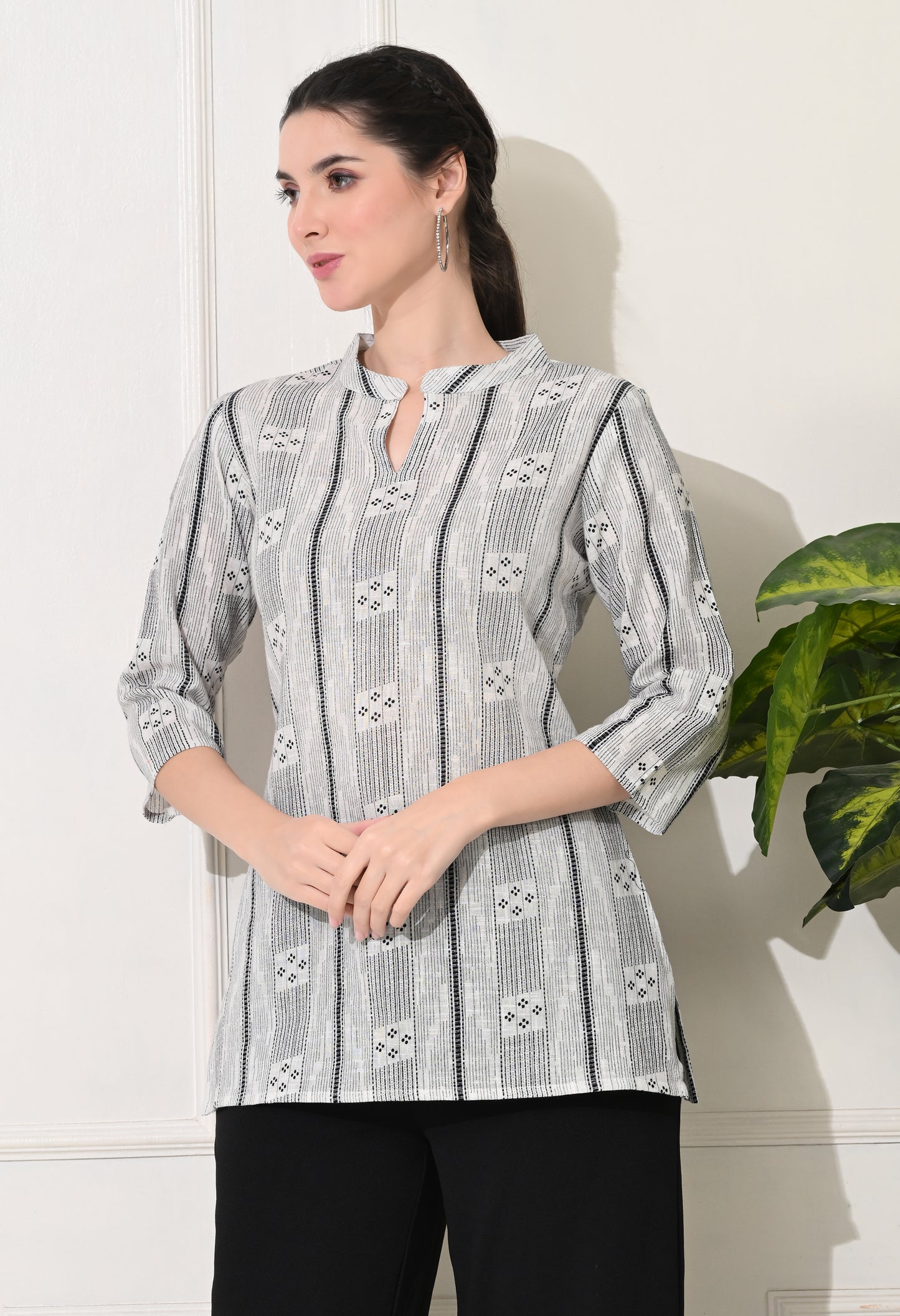 Women Printed Straight Short Kurti