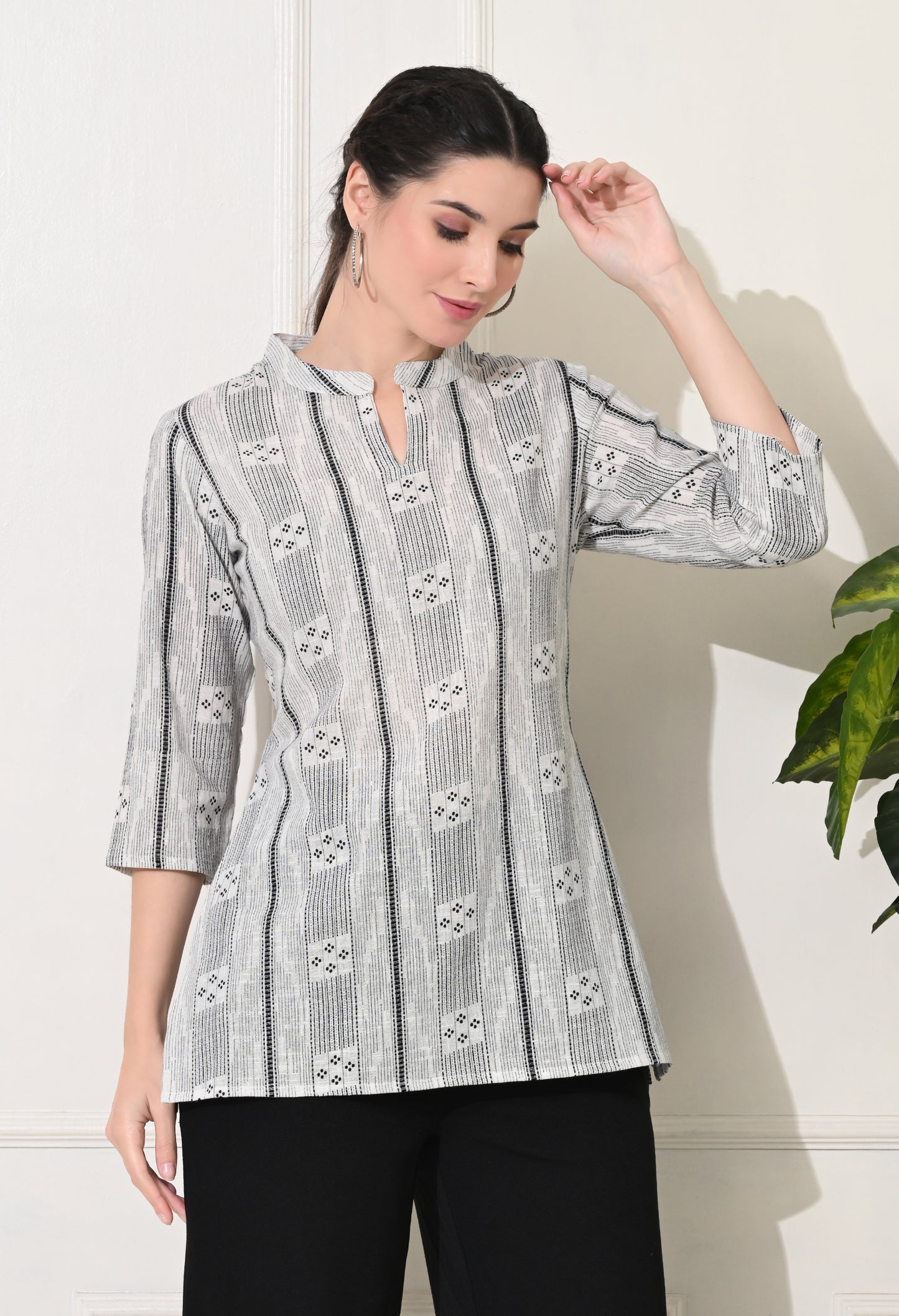Women Printed Straight Short Kurti