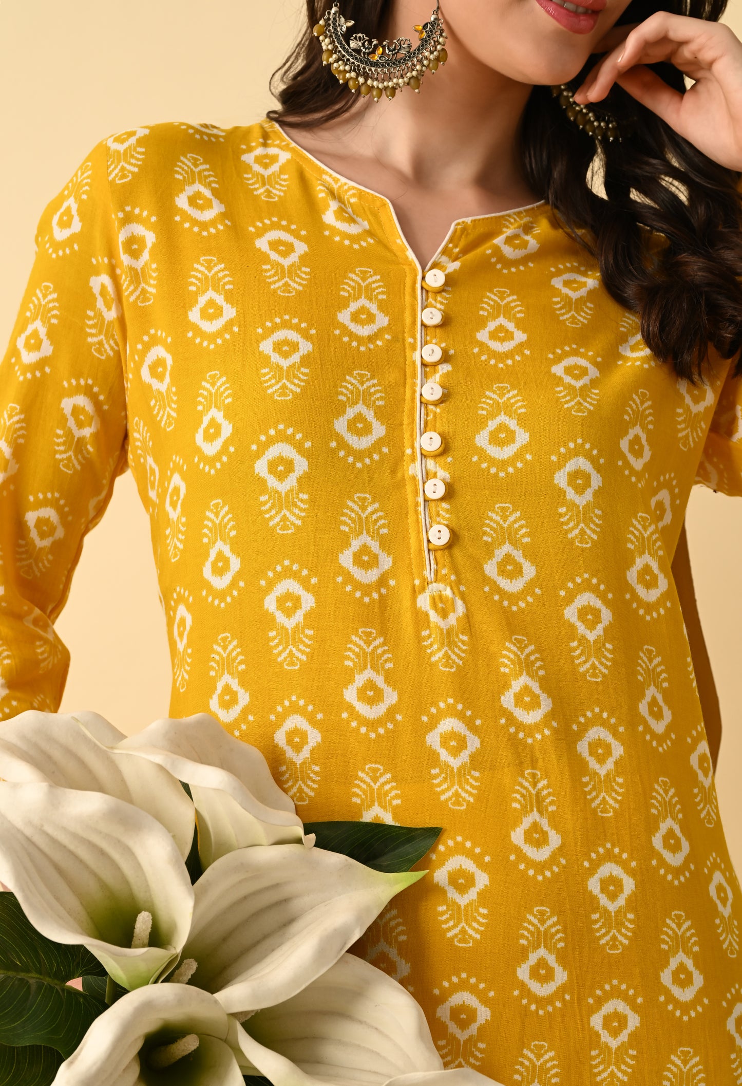 Women Cotton Printed Straight Kurti(Yellow)