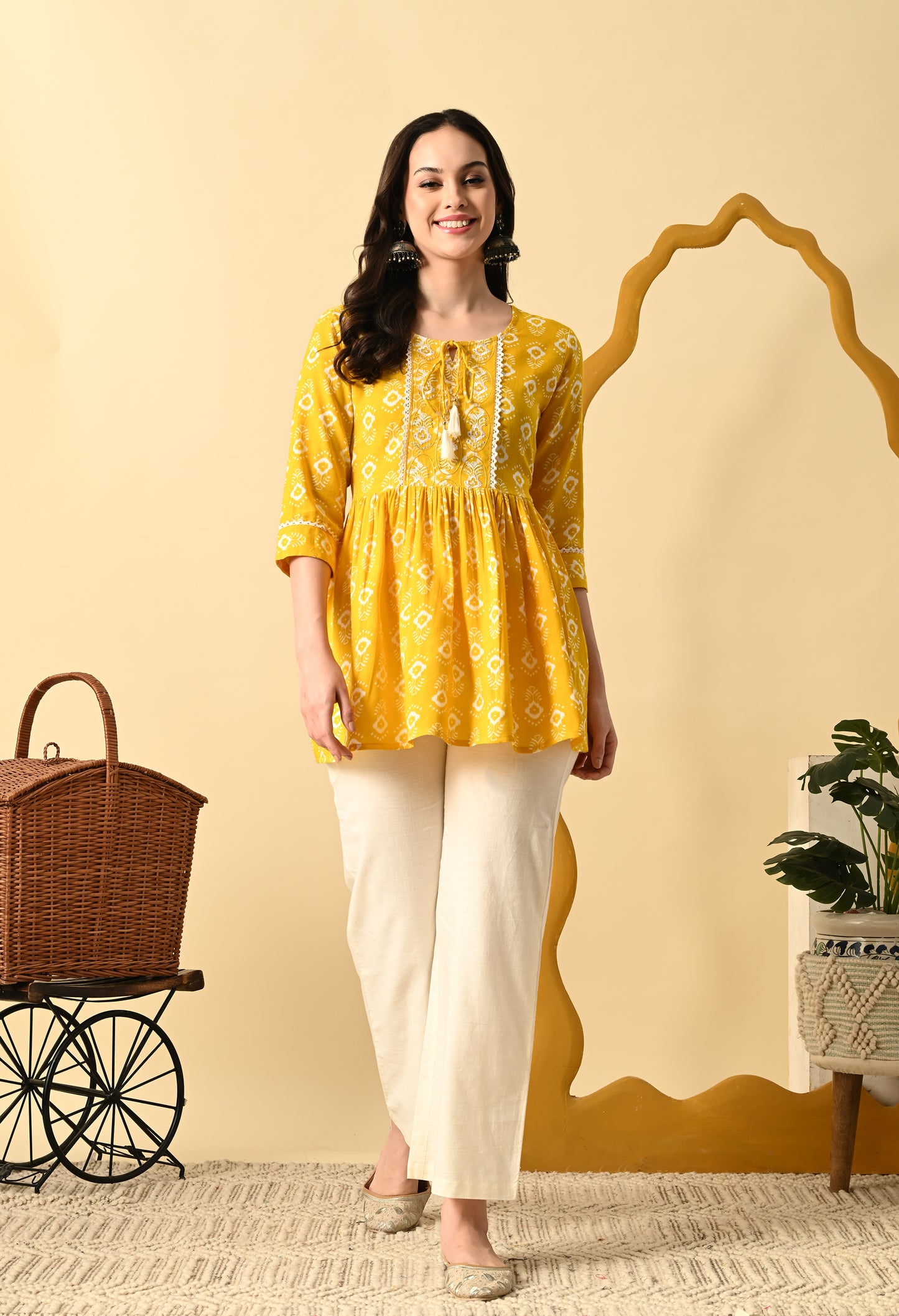 Women Printed Party wear Top (Yellow)