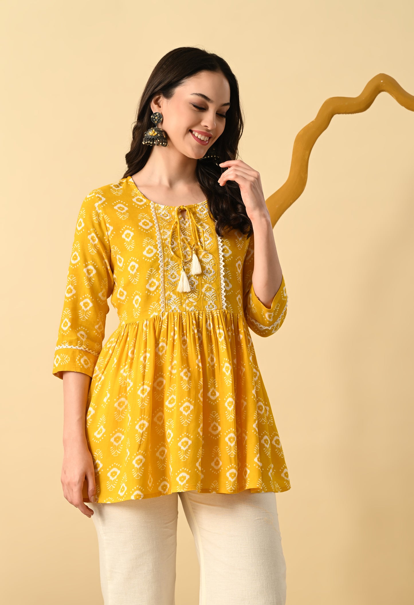 Women Printed Party wear Top (Yellow)