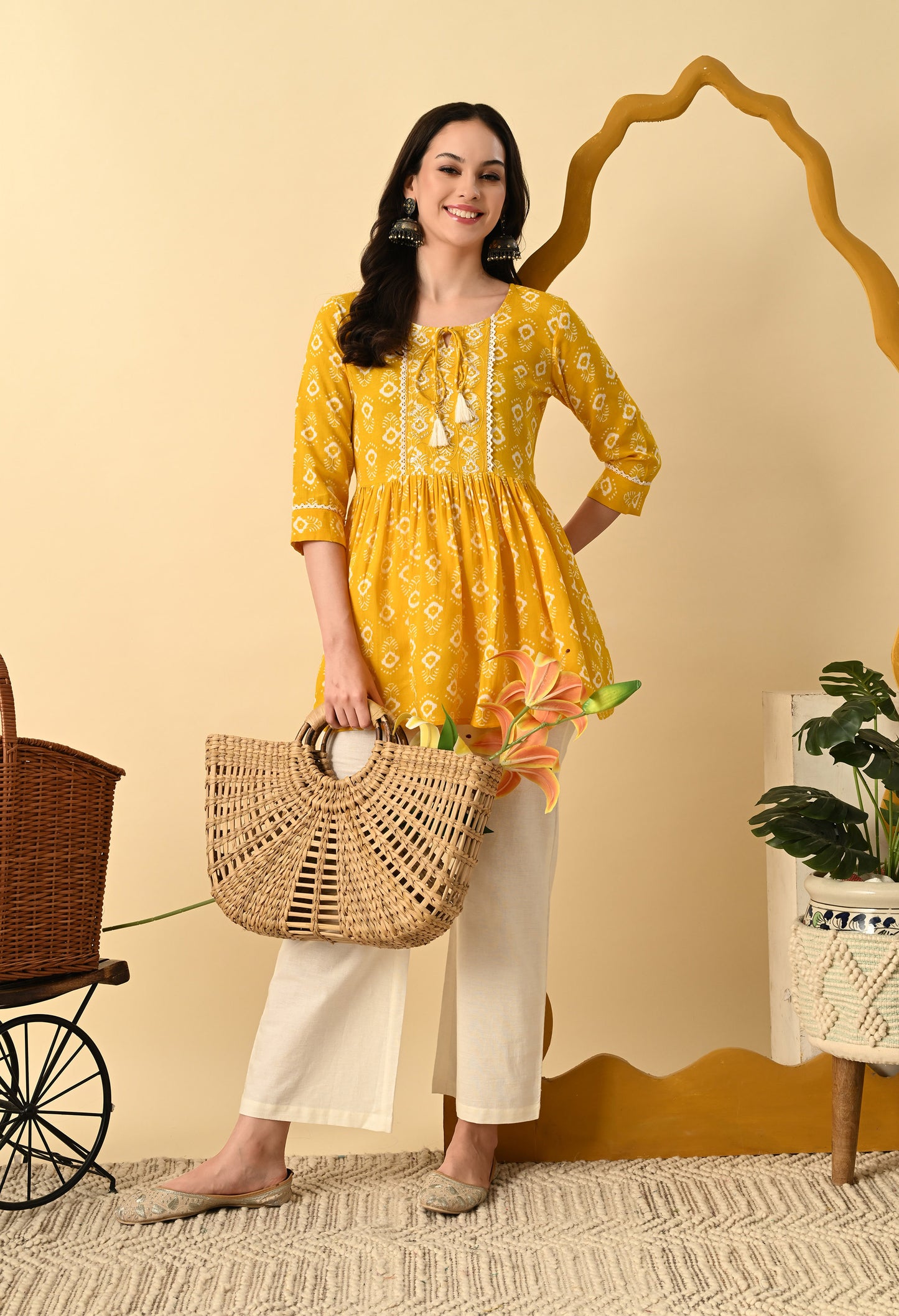 Women Printed Party wear Top (Yellow)