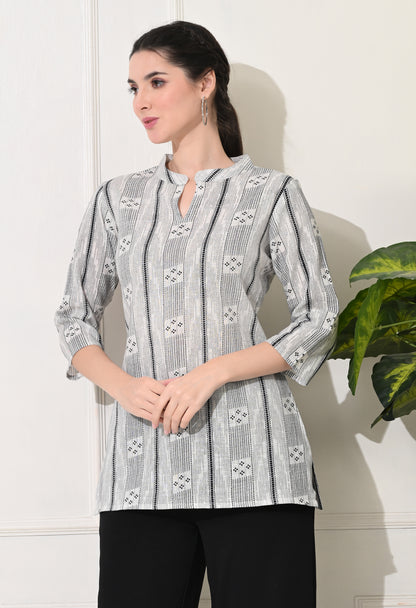 Women Printed Straight Short Kurti